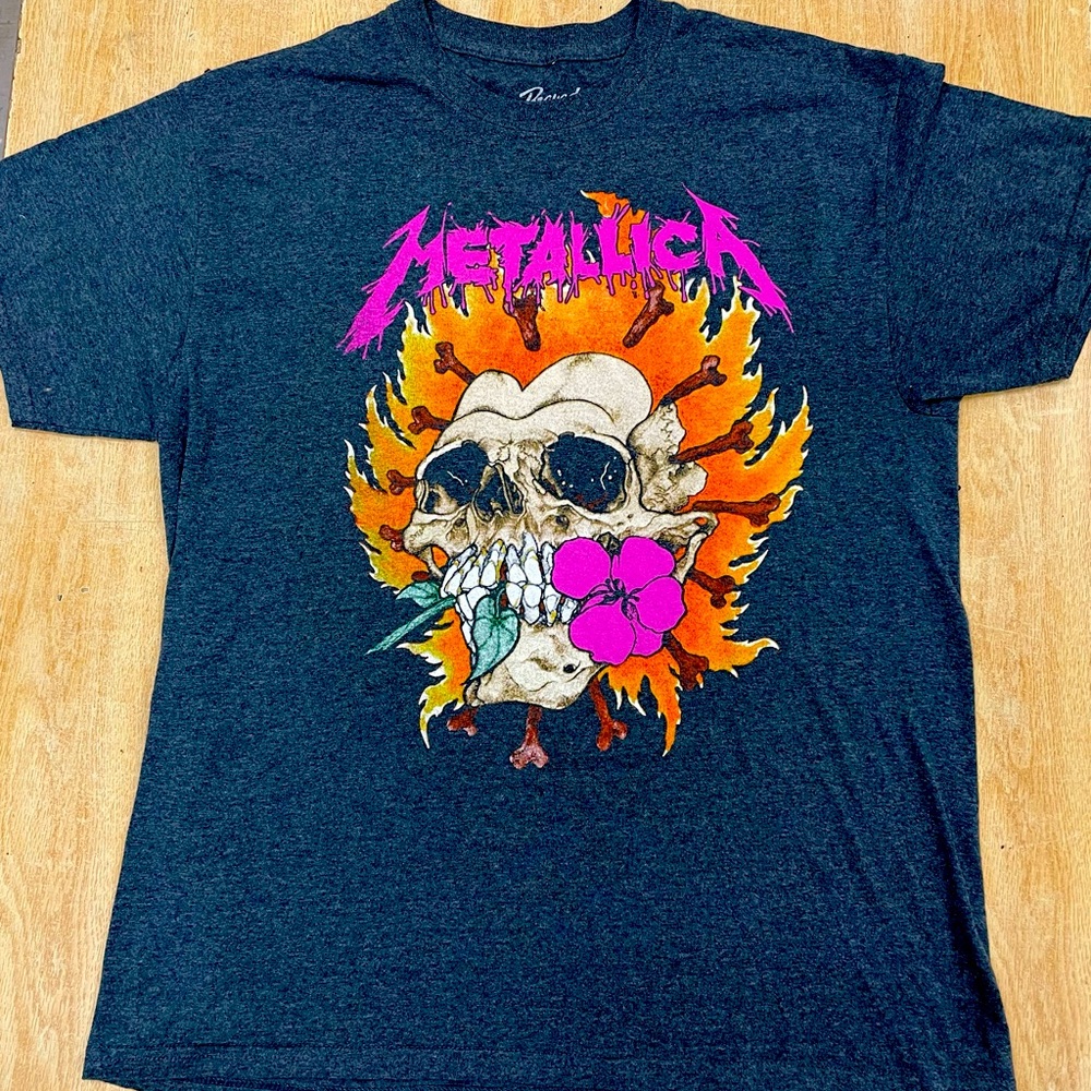 Repro METALLICA Sacred Heart Skull Flames T-Shirt